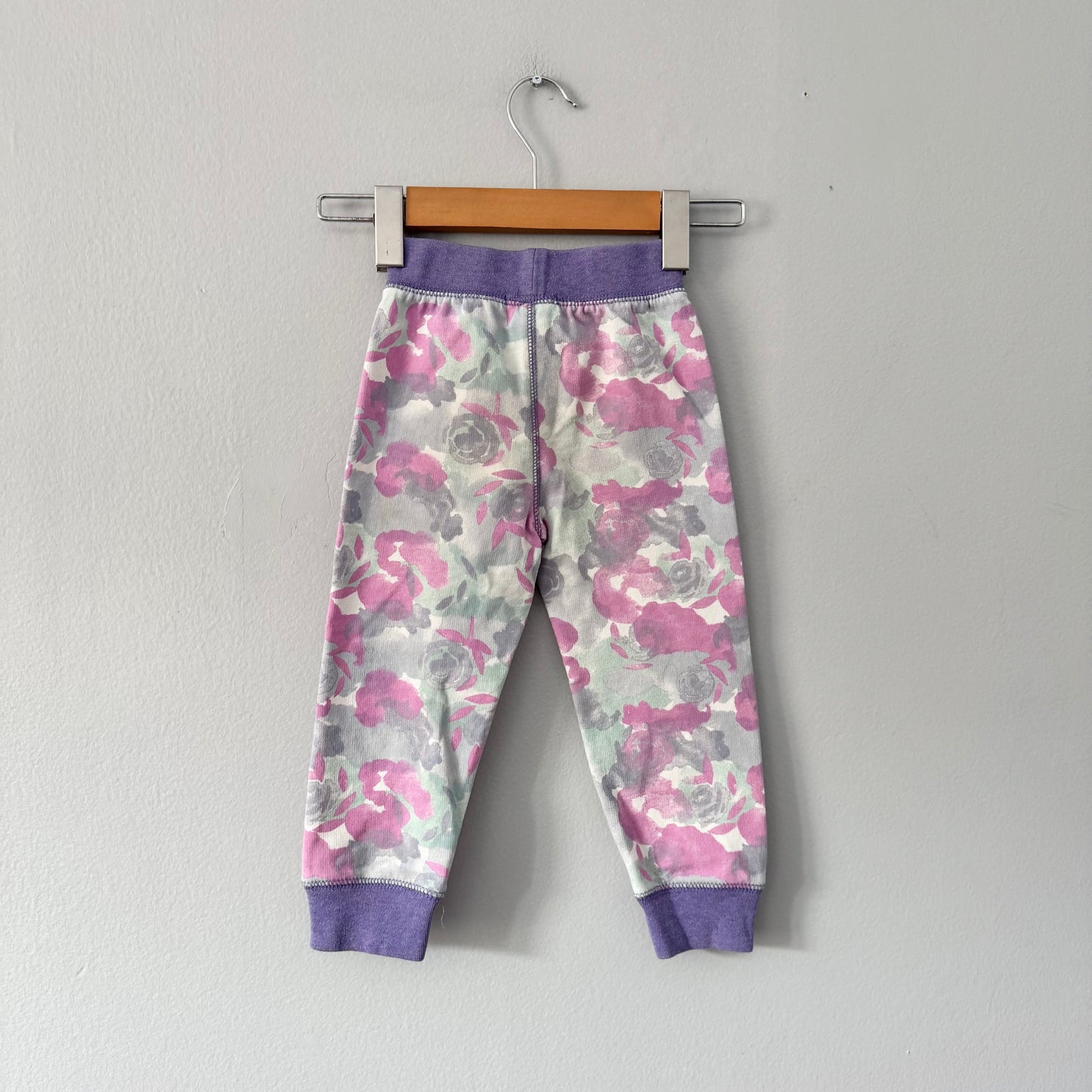 Roots / Purple floral sweatpants / 2Y