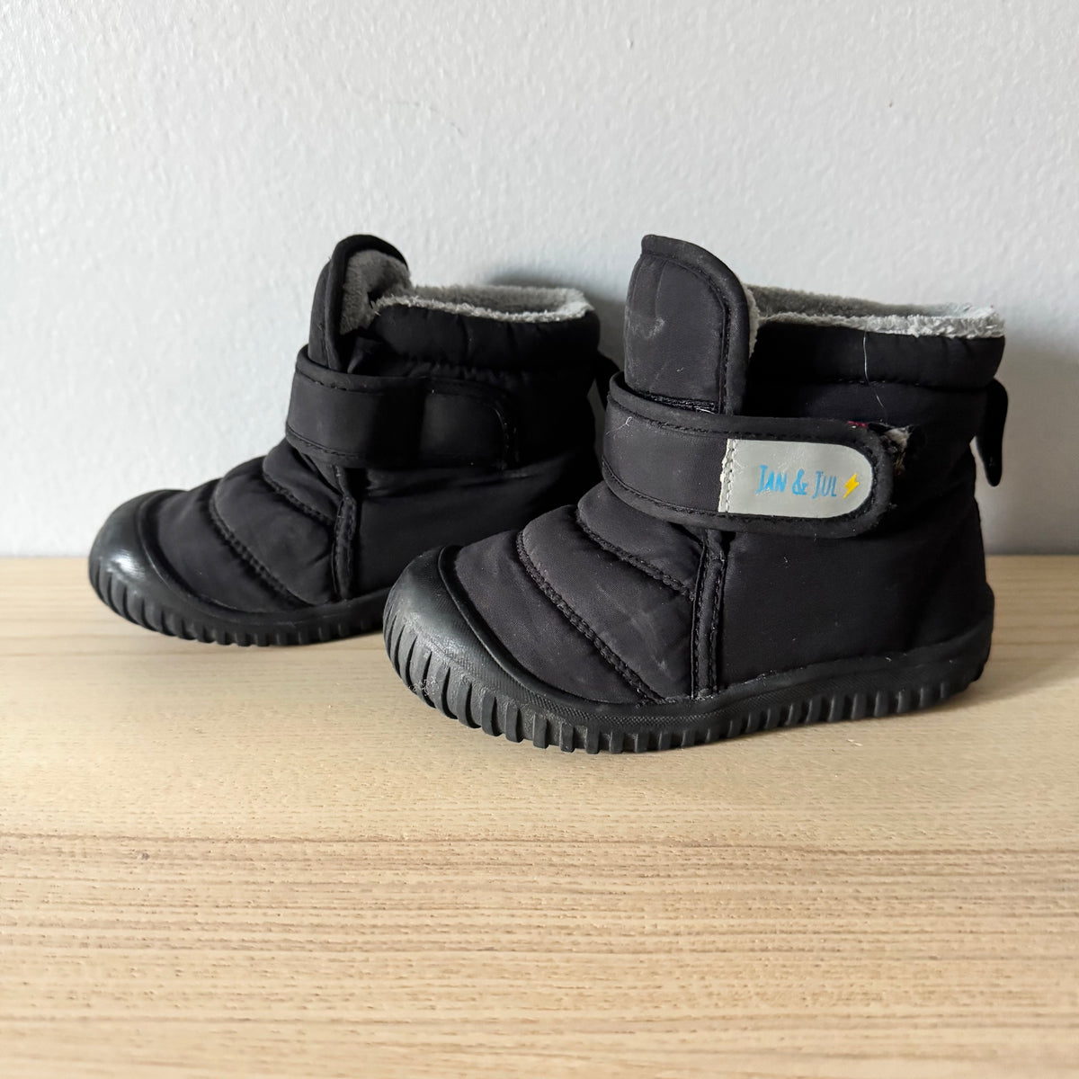 Jan & Jul / Snow boots / US8