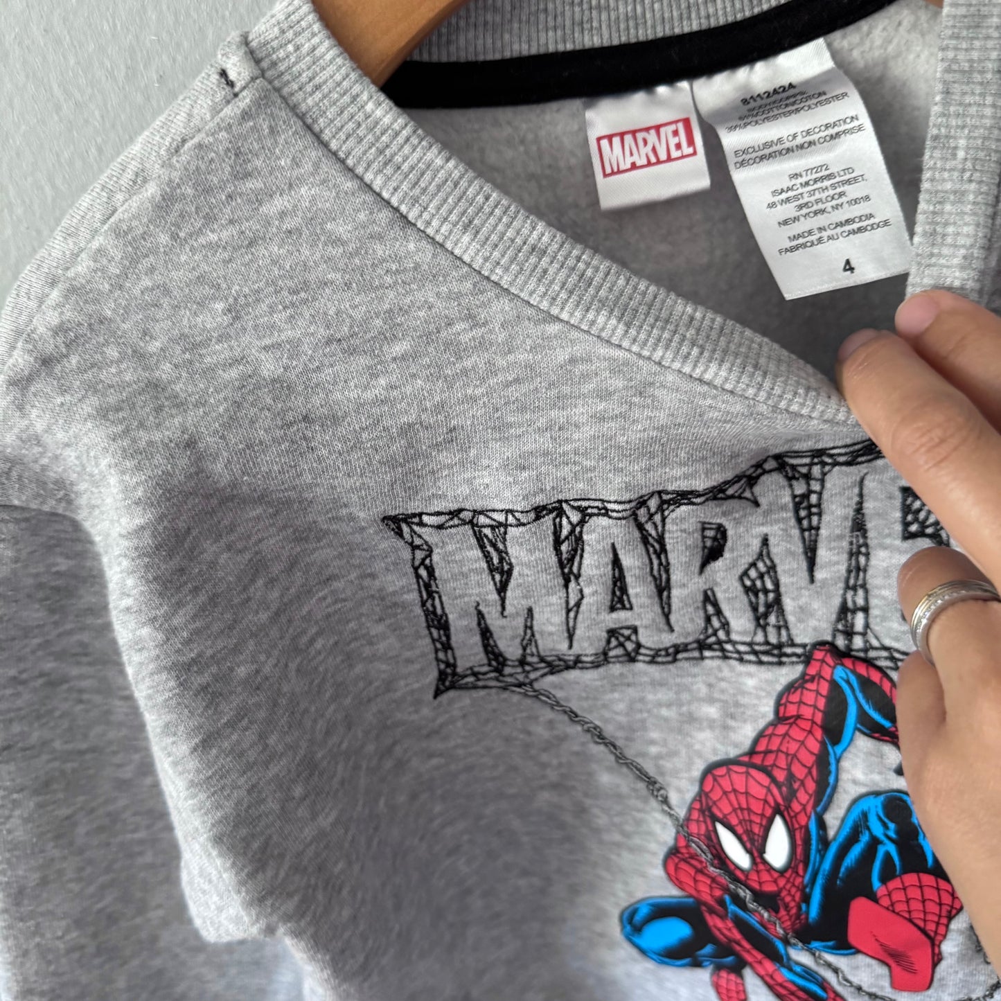 Marvel / Spiderman light grey sweatshirt / 4Y