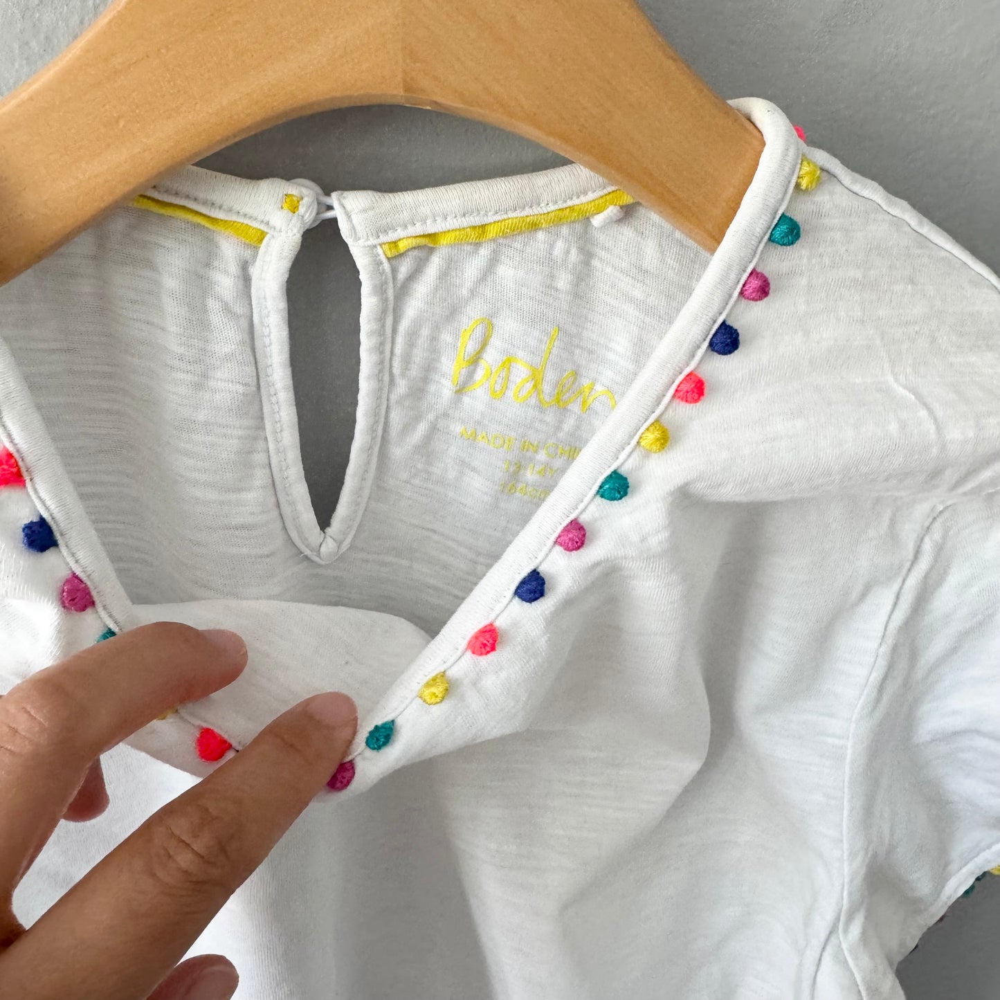 Boden / White x colourful hem top / 13-14Y - 2 Available