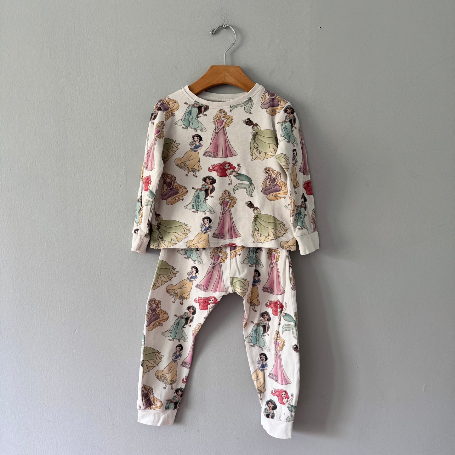 Disney Princess / Pajama set / 3Y