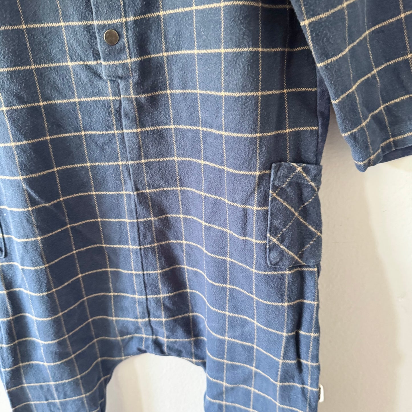 Greige. / Navy romper / 2T