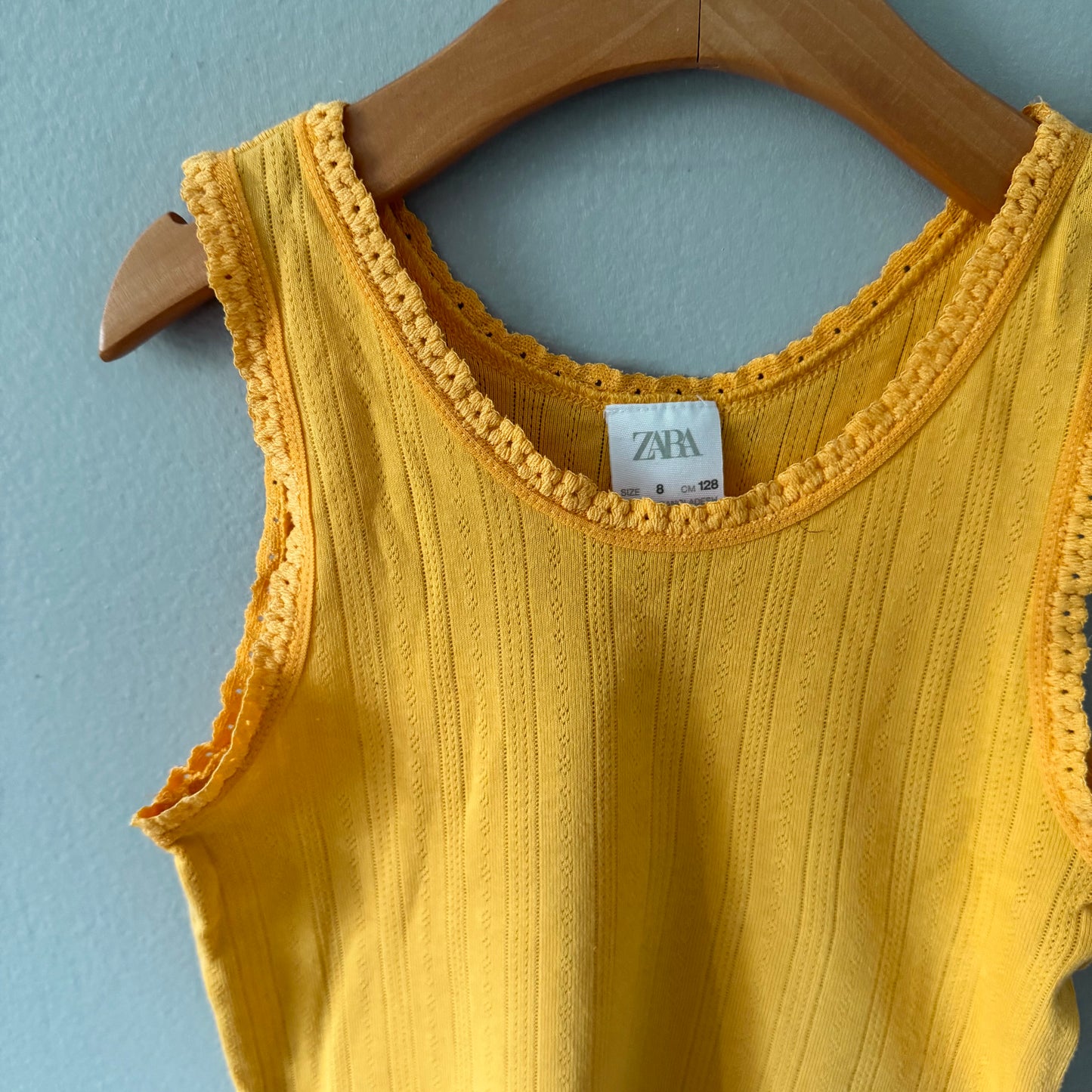 Zara / Yellow tank top / 8Y