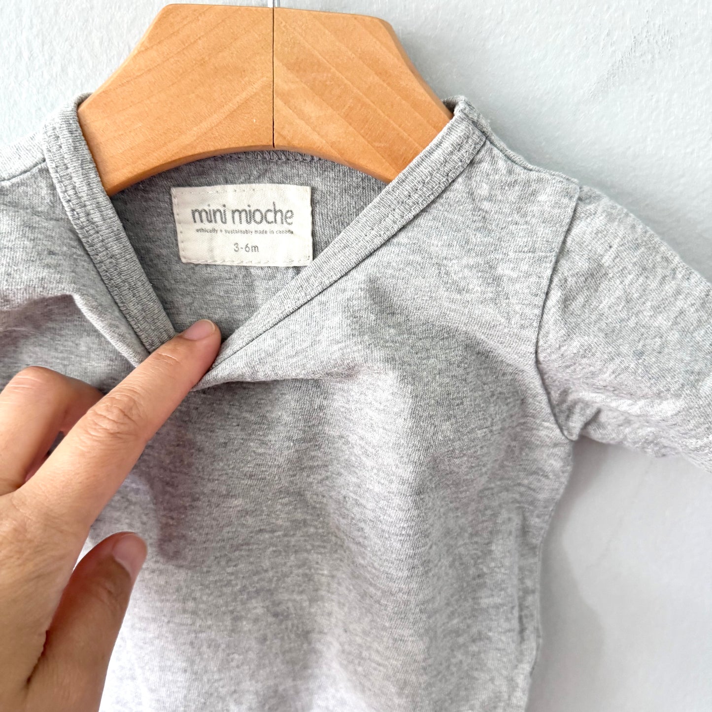 Mini mioche / Light grey onesie / 3-6M