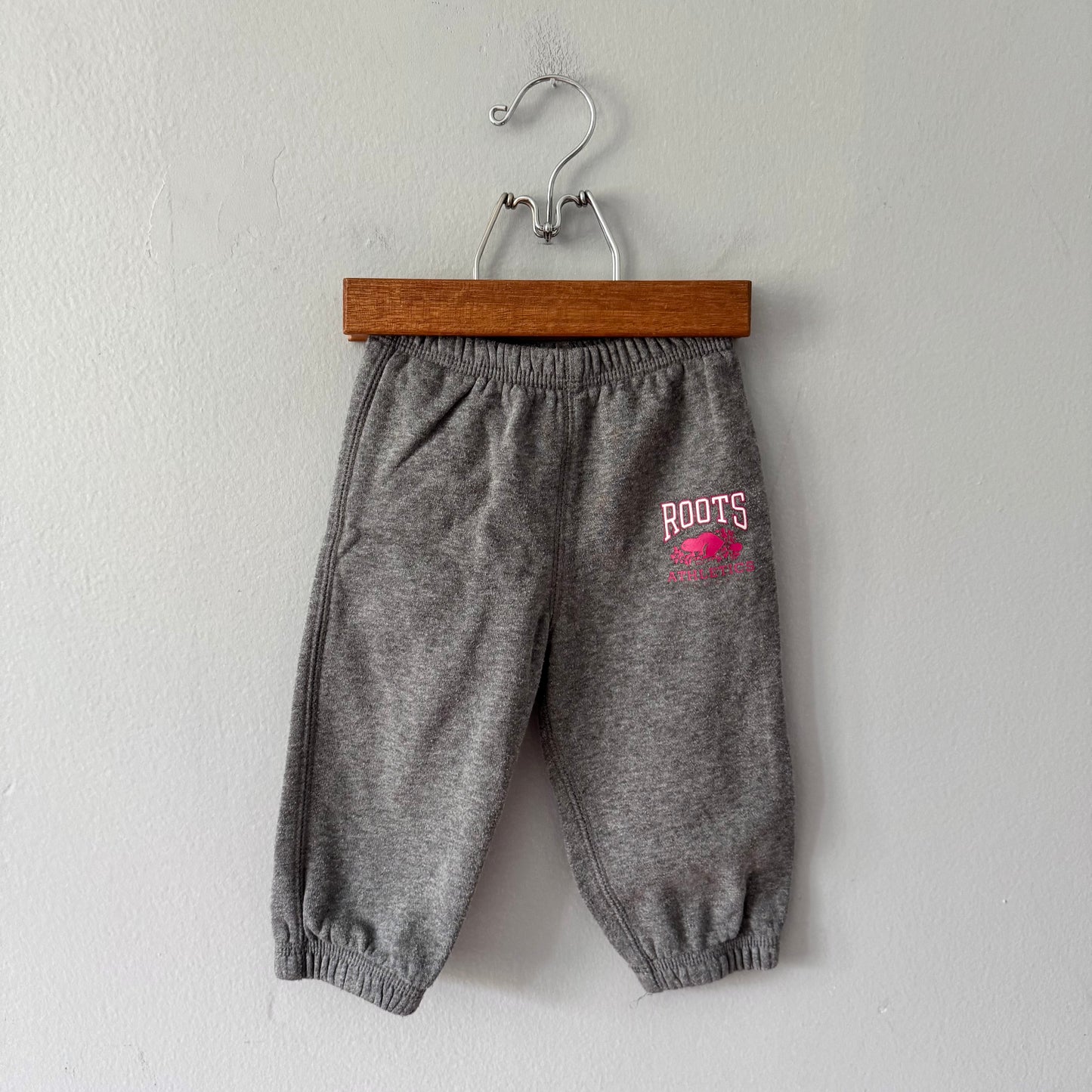 Roots / Grey x pink logo sweatpants / 12-18M