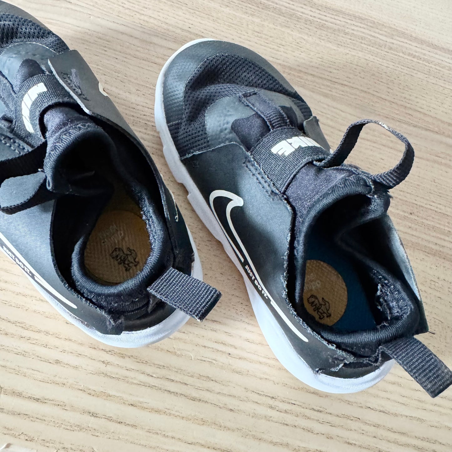 Nike / Sneaker / US10