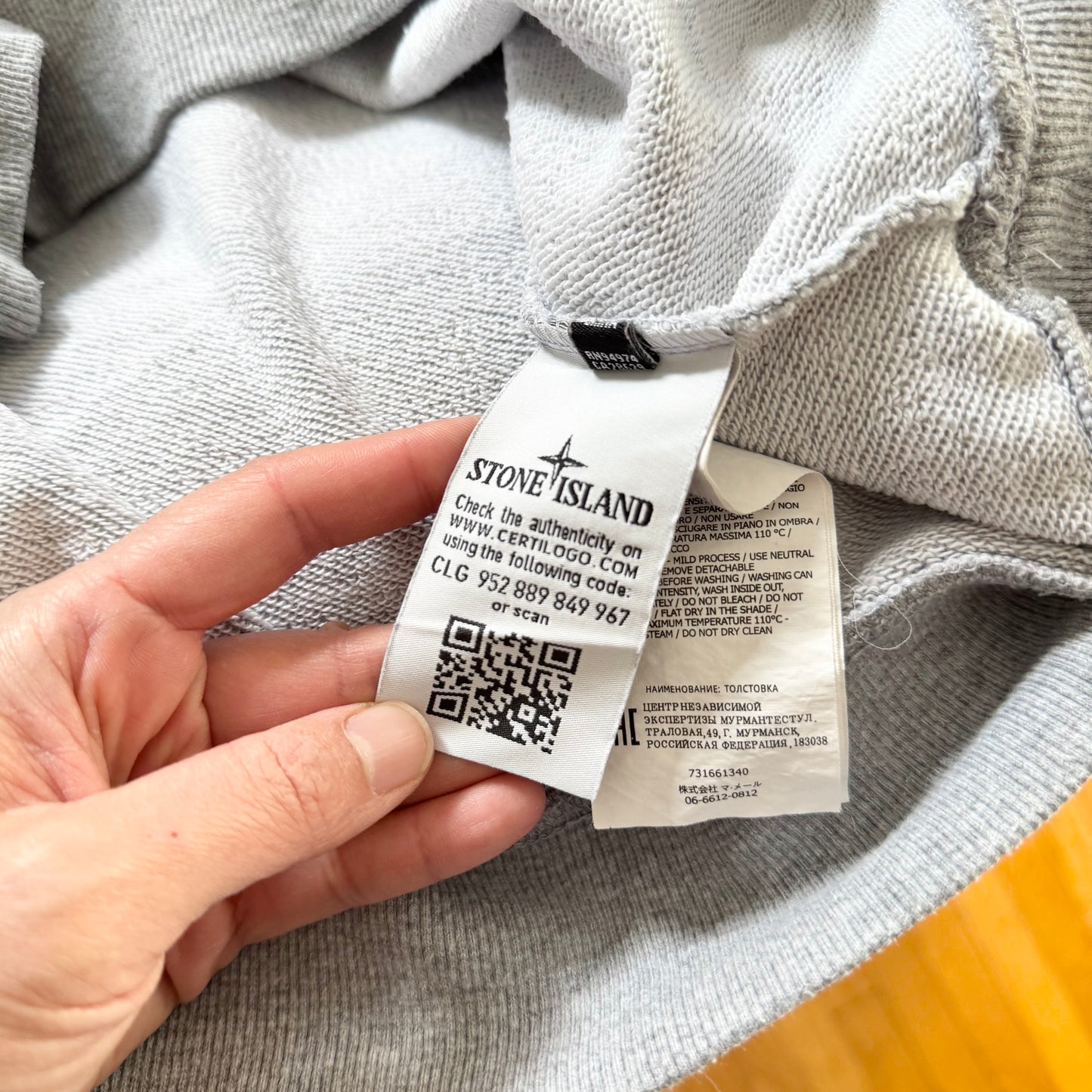 Stone Island / Light grey sweatshirt / Mens S