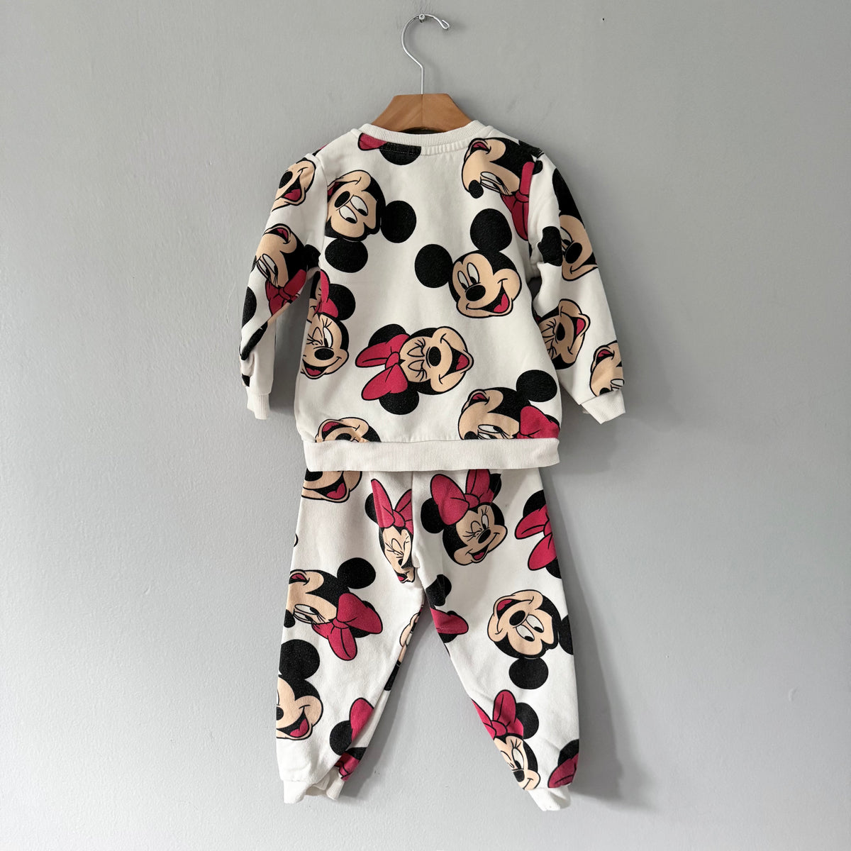 H&M x Disney / White Mickey & Minnie crew set / 2-3Y