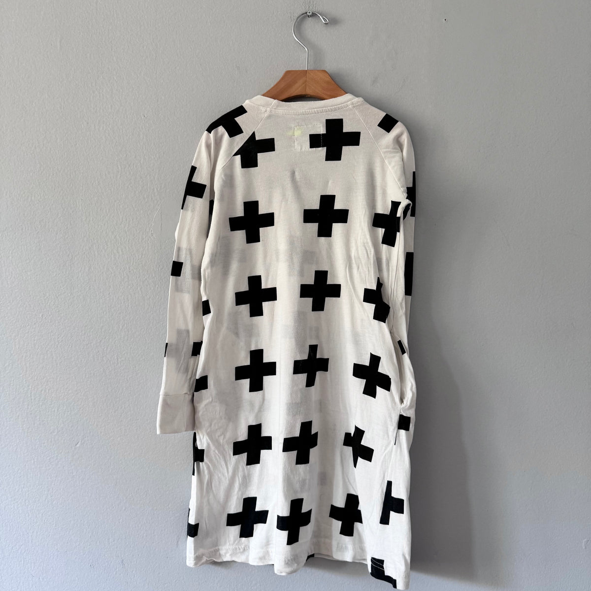 Nununu / White x black dress / 6-7Y
