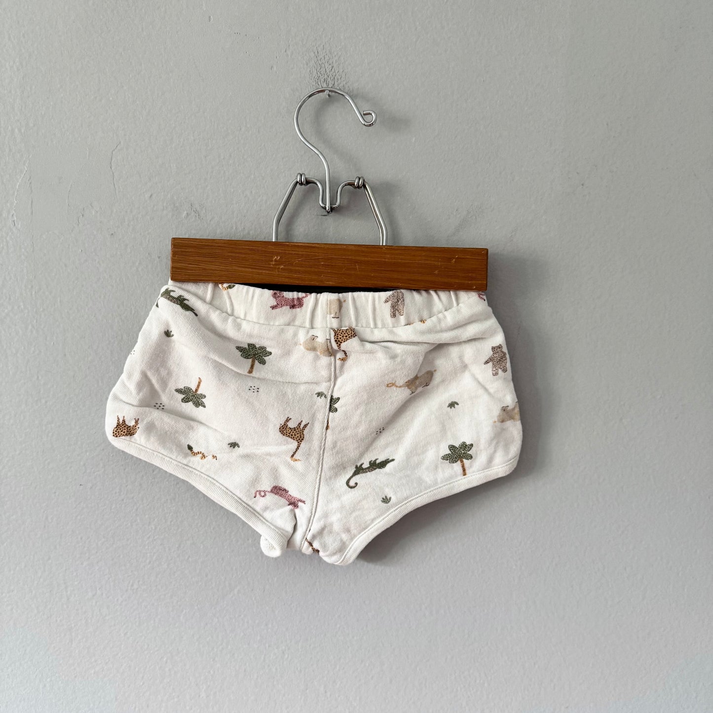 Rise Little Earthling / White crew shorts / 18-24M