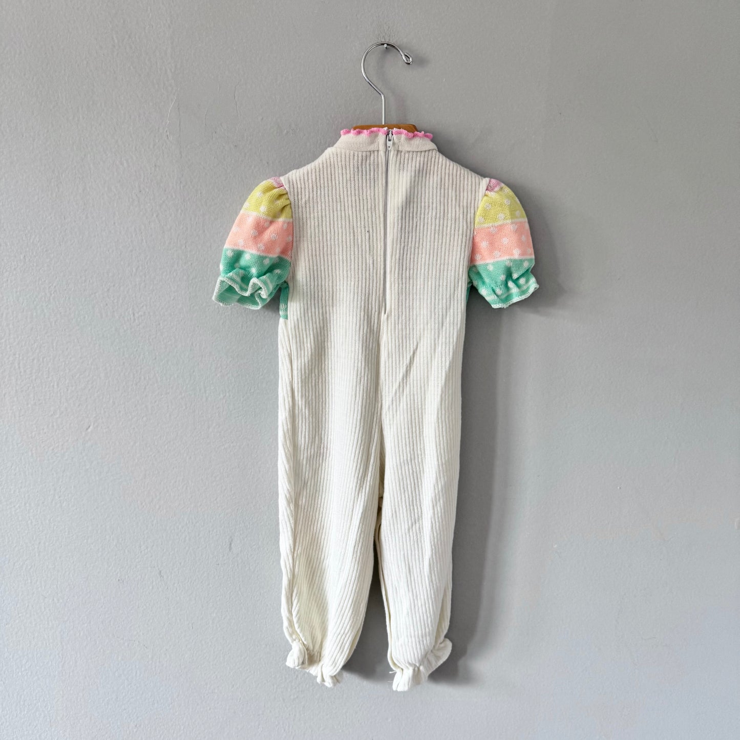 Vintage / Grenouillère en maille crème glacée / 12M