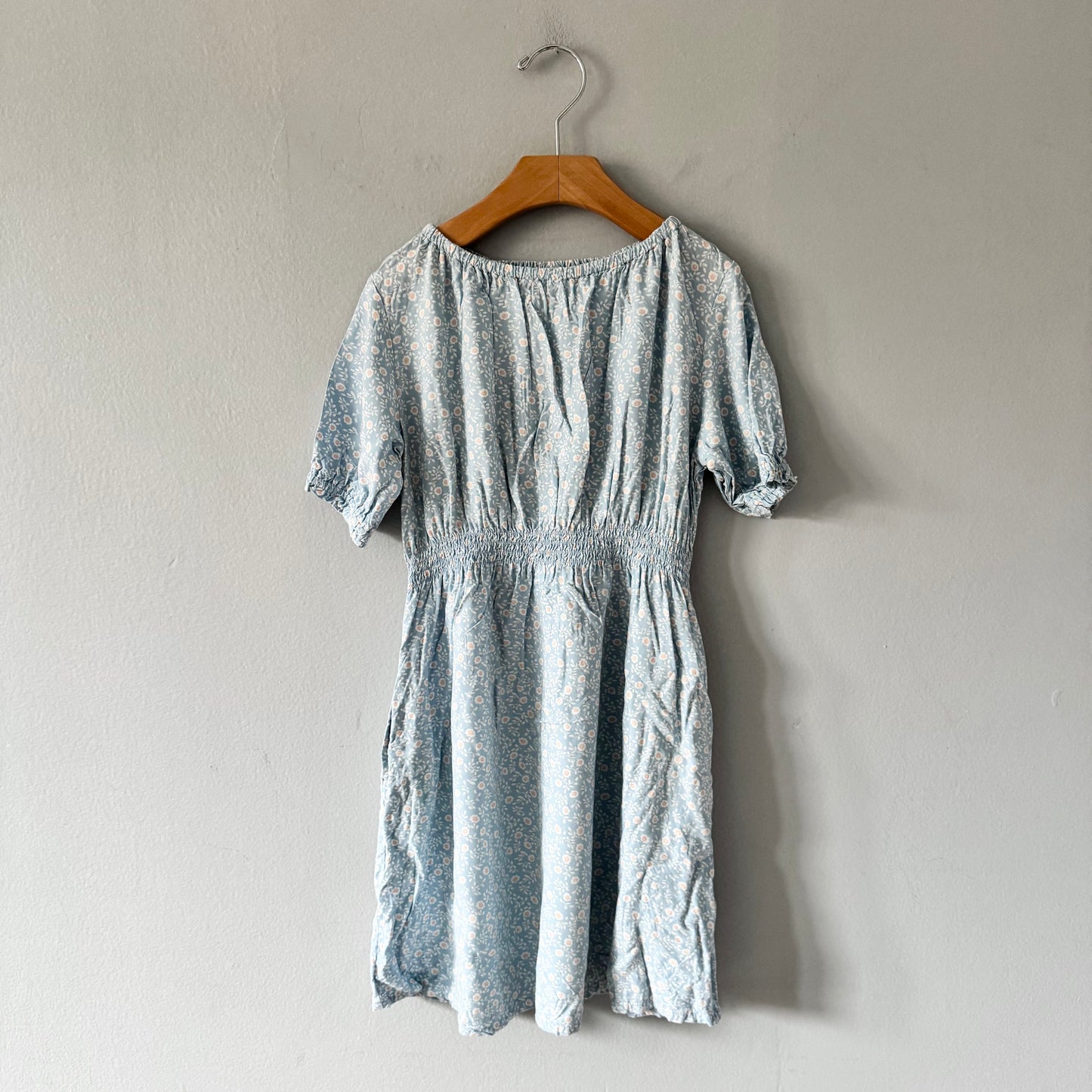 Uniqlo / Light blue floral dress / 5-6Y