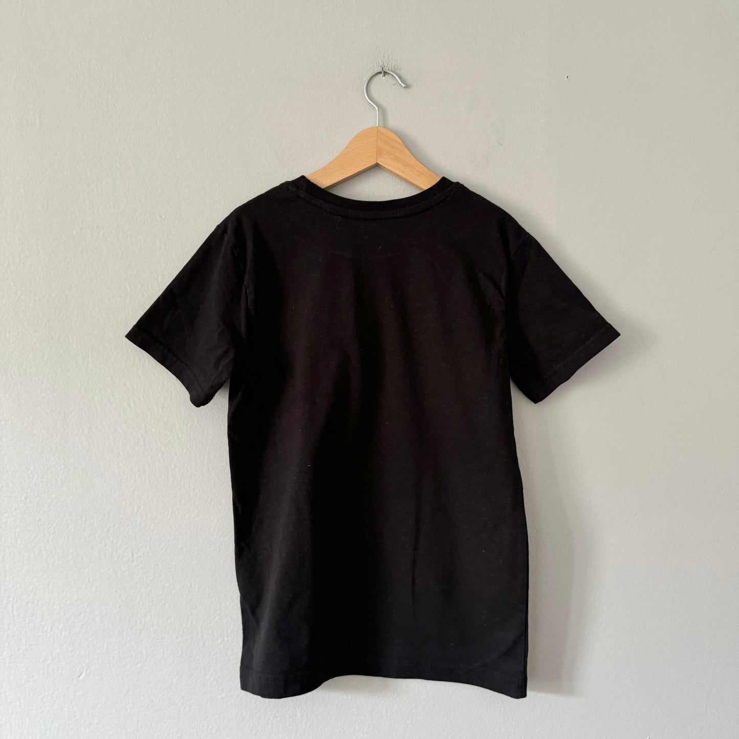 Billy Elish / Black T-shirt / 7-8Y