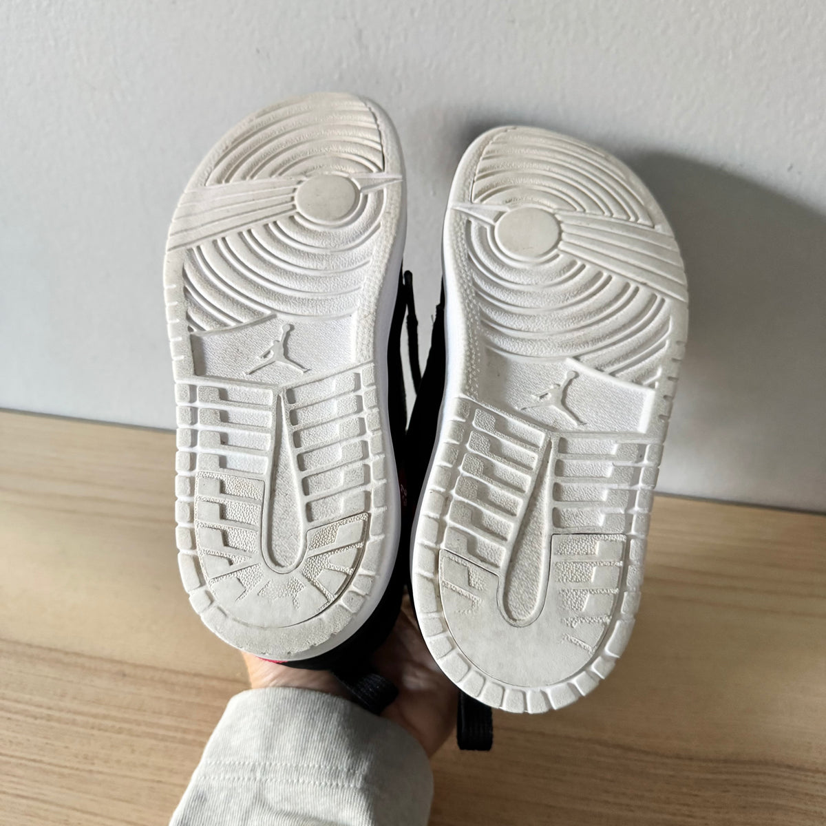 Nike x Jordan / Sneaker / J2.5