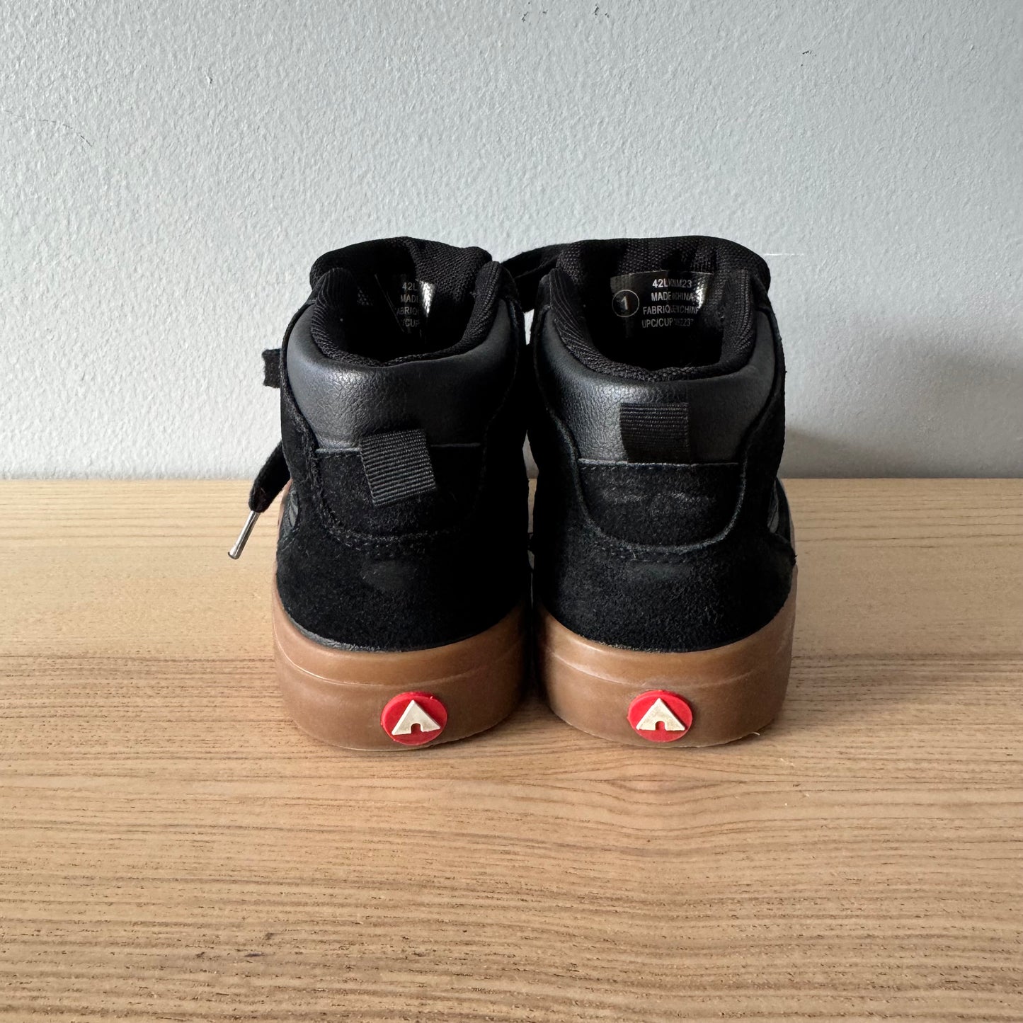 Airwalk / Baskets en daim noir / J1