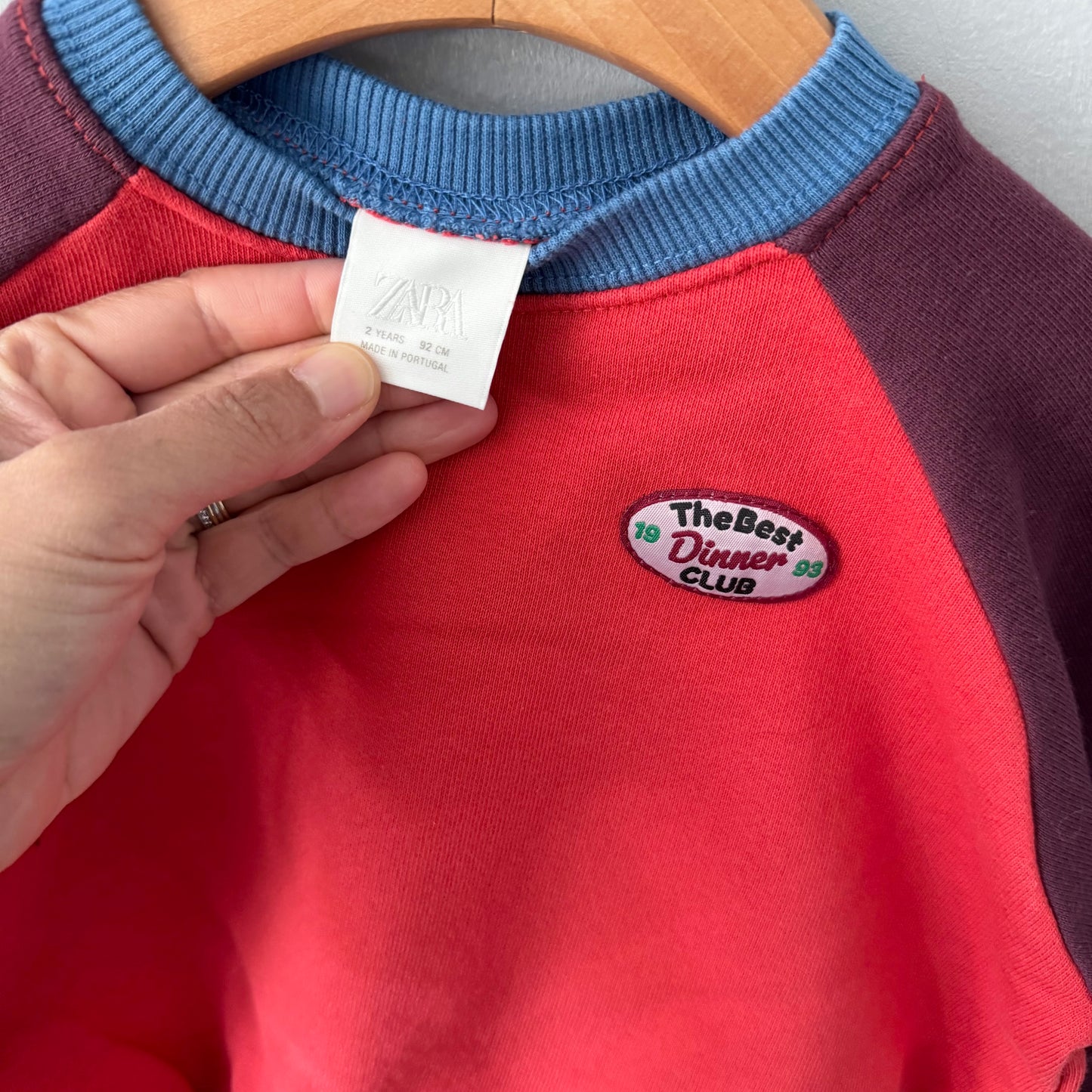Zara / The best dinner club sweatshirt / 2Y