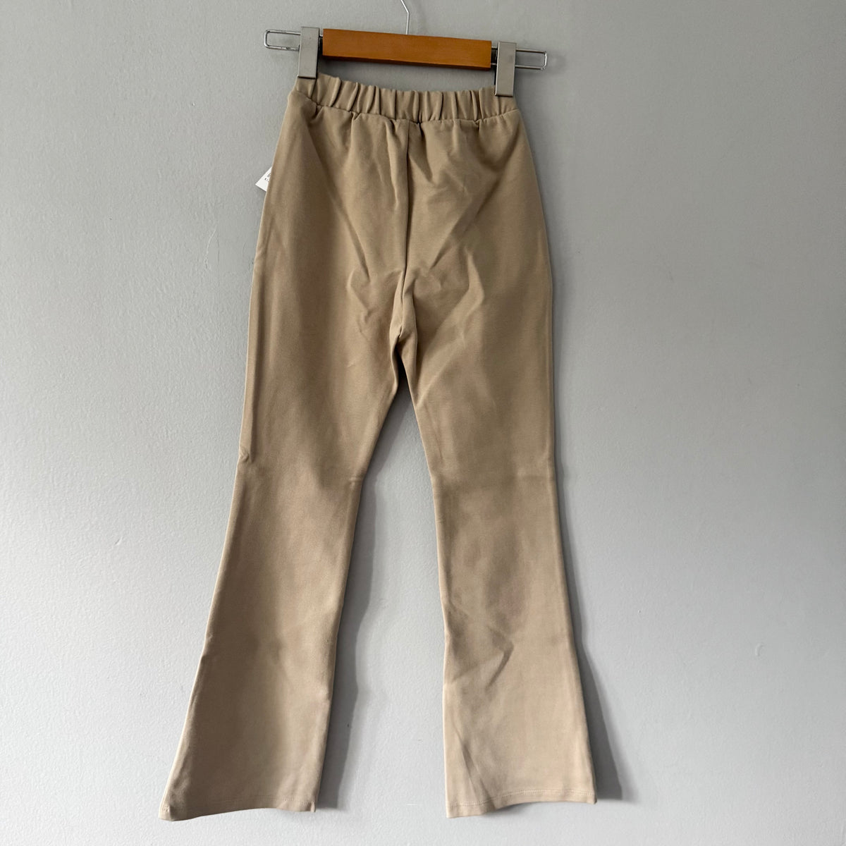 Gap / Beige soft pants / 8Y - New with tag