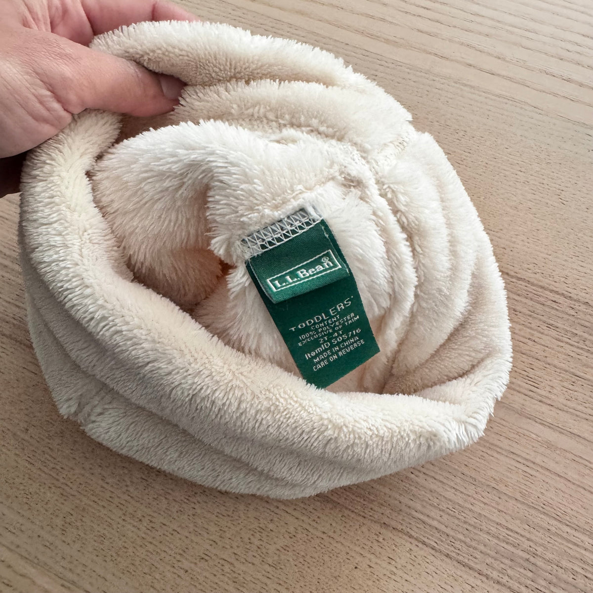 LL Bean / White sherpa hat / 2-4T