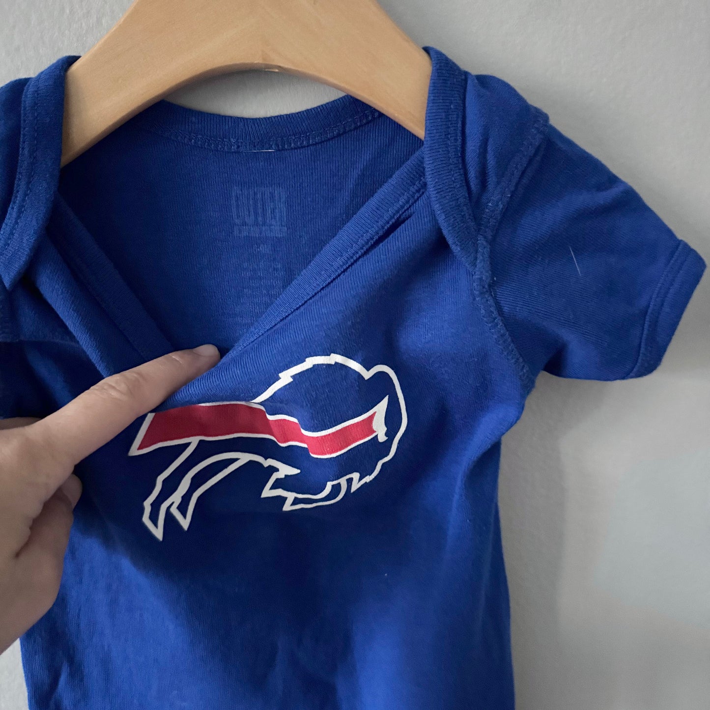 NFL / Blue onesie	/ 6-9M