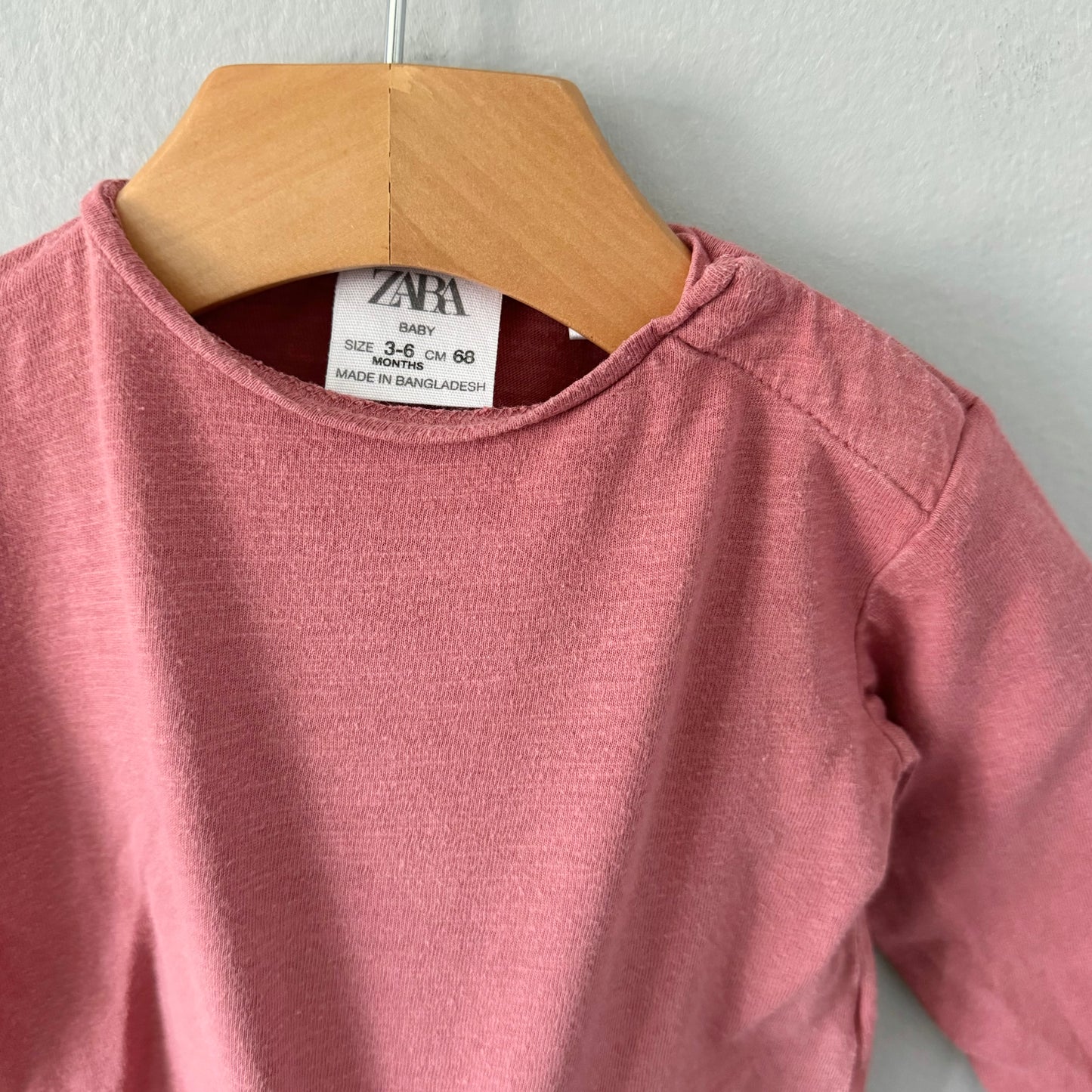 Zara / Red long sleeve T-shirt / 3-6M