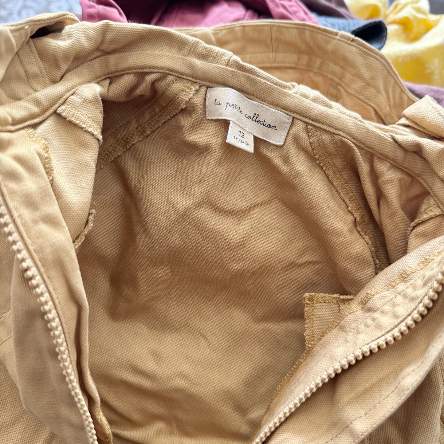 La petite collection / Mustard canvas zip up jacket / 12M