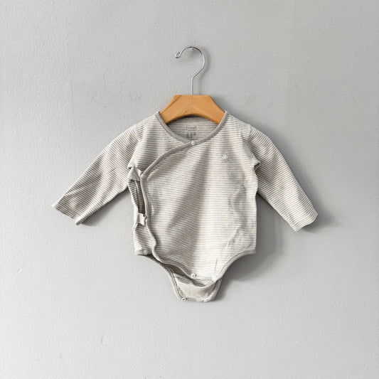 Nest / White x grey organic cotton onesie / 3-6M