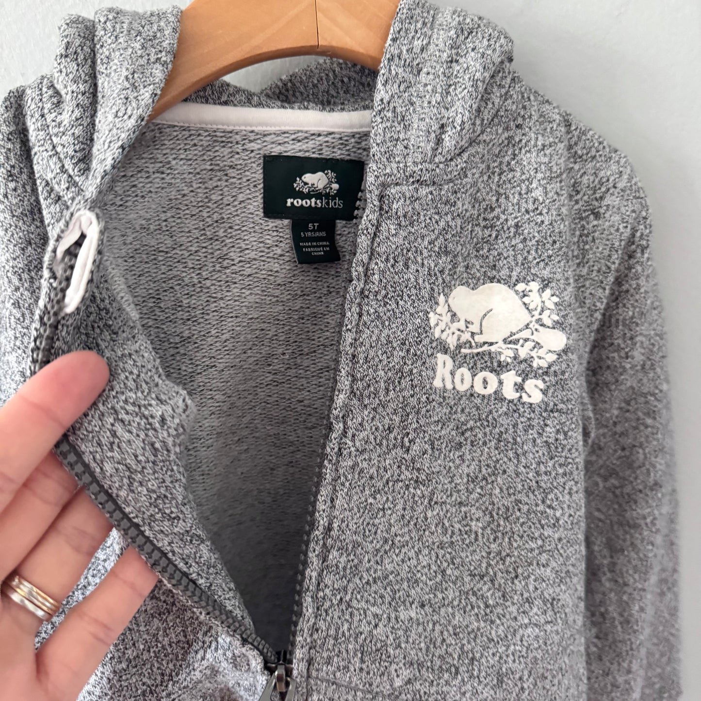 Roots / Salt and pepper zip up hoodie / 5T