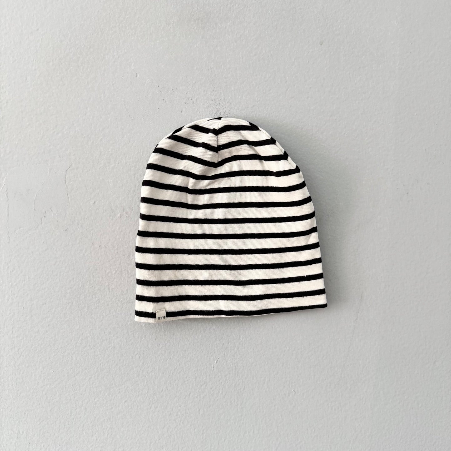 Mini mioche / Bonnet rayé noir et blanc / 12-24M