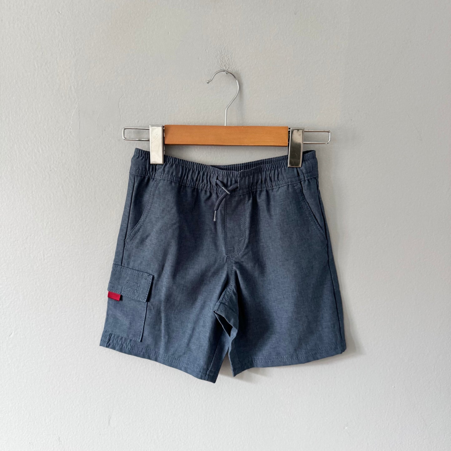Levi's / Blue shorts / 6Y