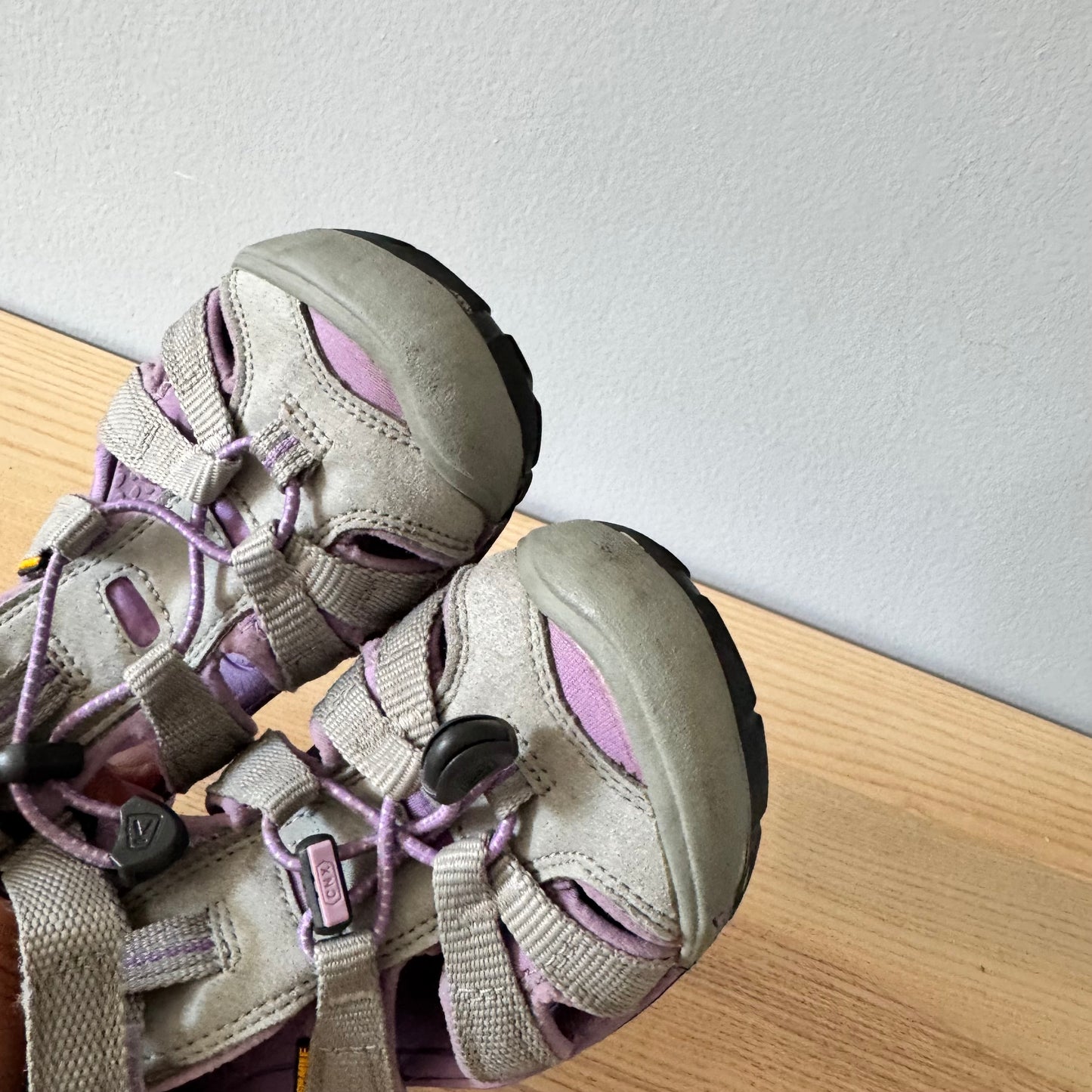 Keen / Sandals / J1