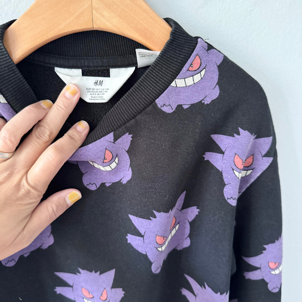 H&M x Pokemon / Black sweatshirt / 7-8Y