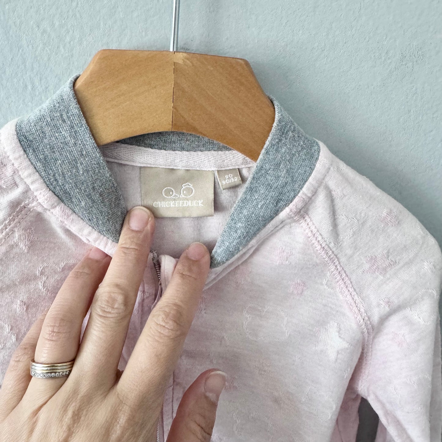 Chickee Duck / Light pink zip up  / 18-24M
