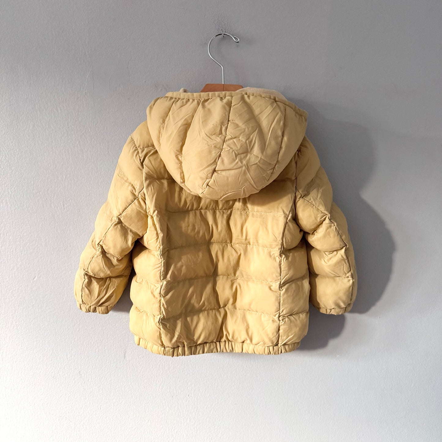 Uniqlo / Light puffer jacket - beige / 18-24M