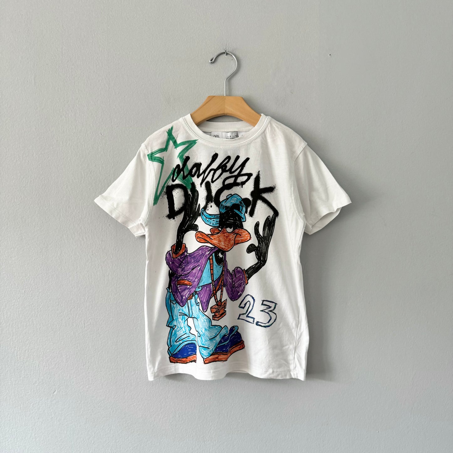 Zara / daffy duck rap t-shirt / 6Y