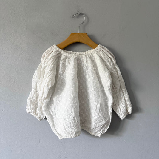 Zara / White eyelet long sleeve top / 4-5Y