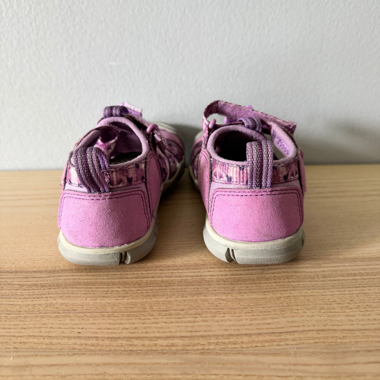 Keen / Sandals / US10