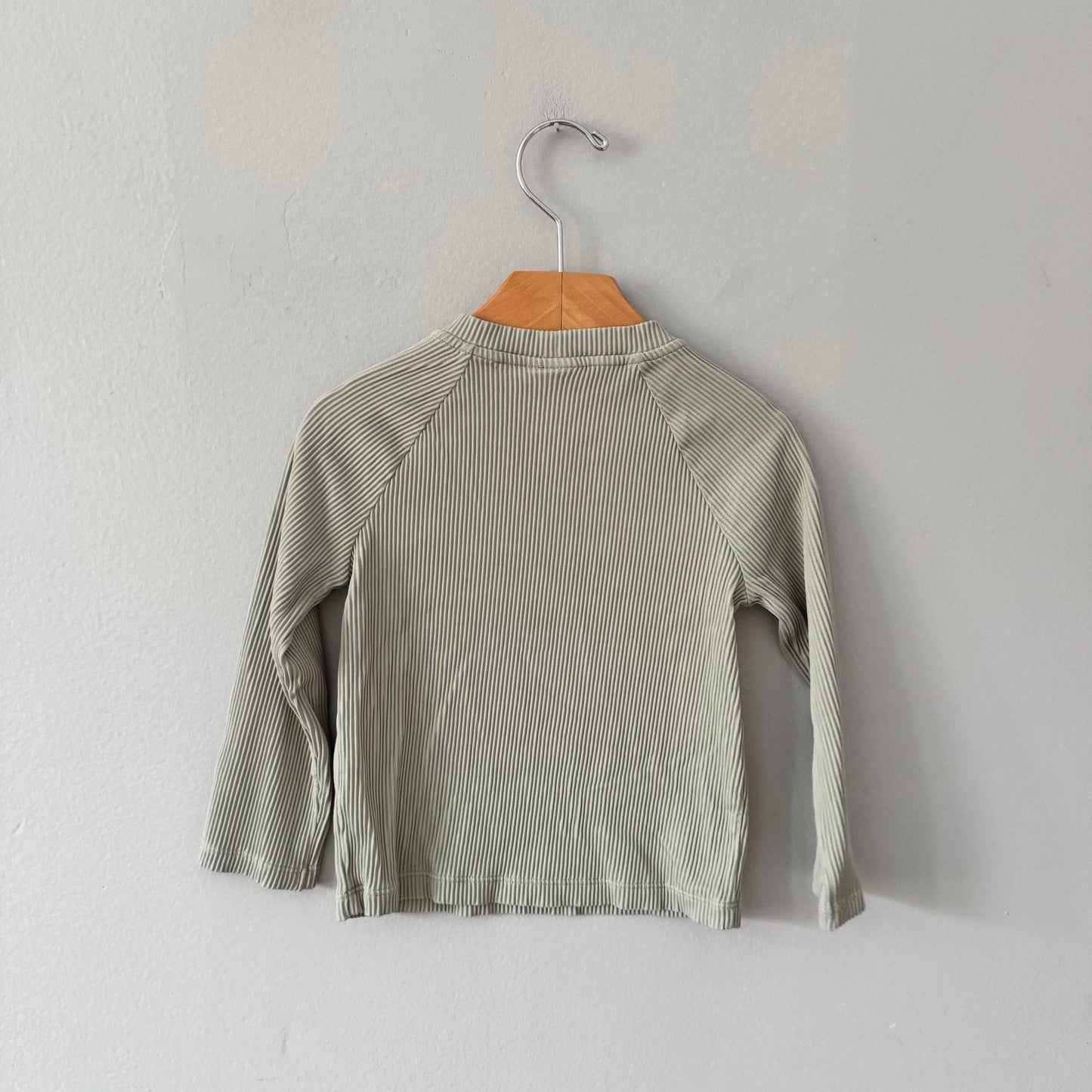 H&M / Lycra anti-UV côtelé vert fumé / 1-2A