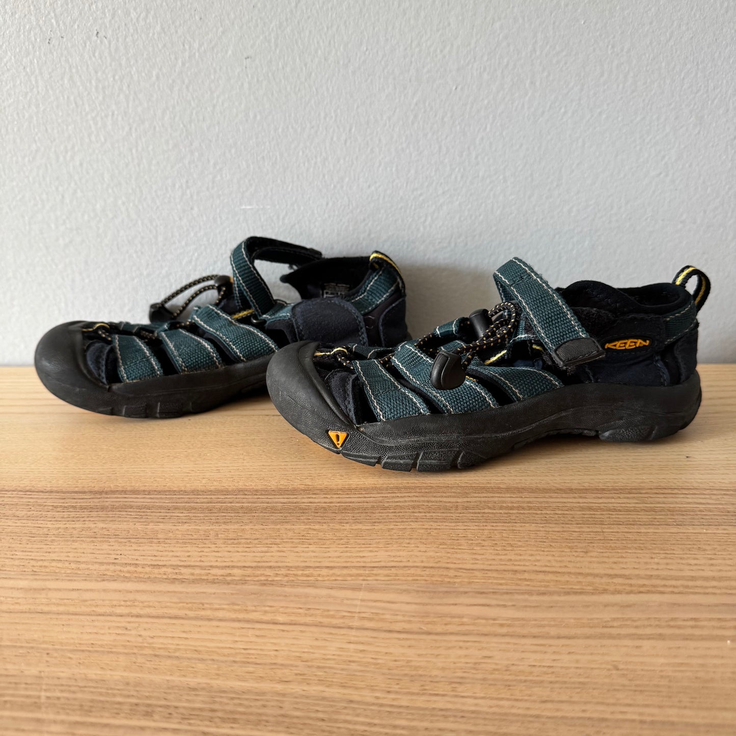Keen / Sandals / US13