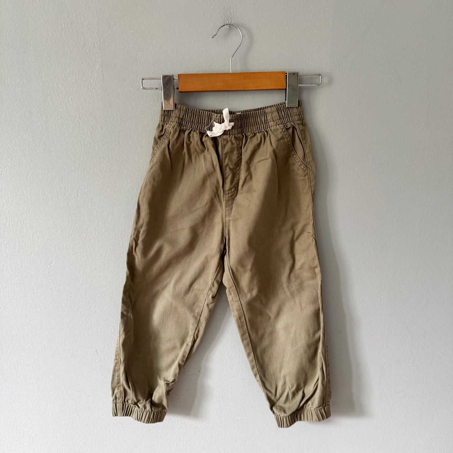 H&M / Brown/khaki chino pants / 3-4Y