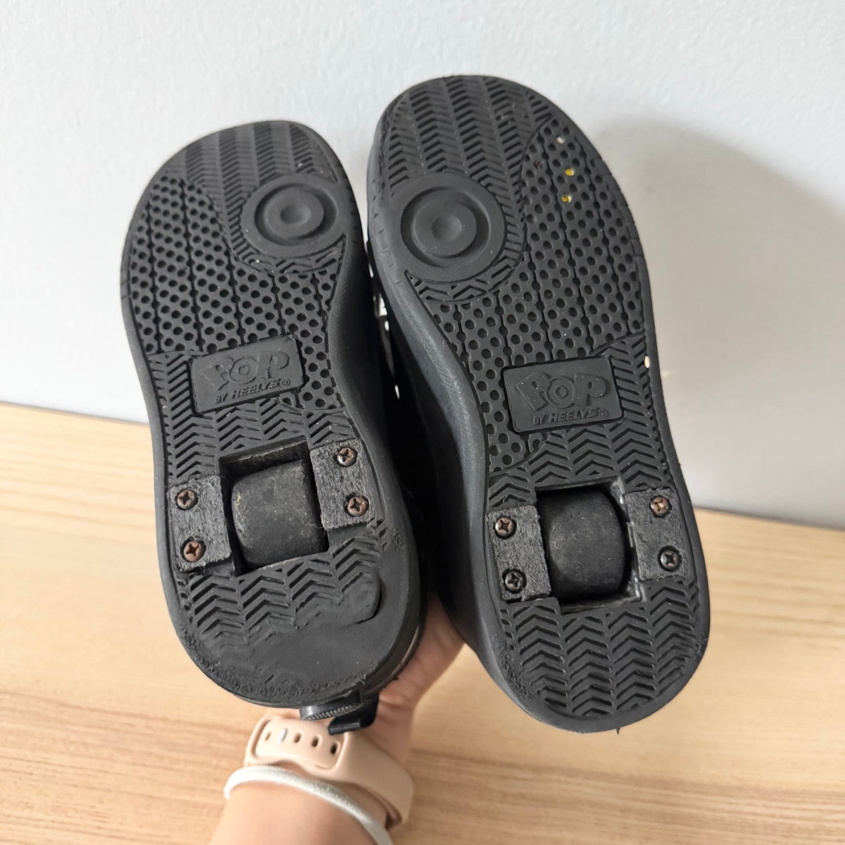 Heelys / Shoes / J1
