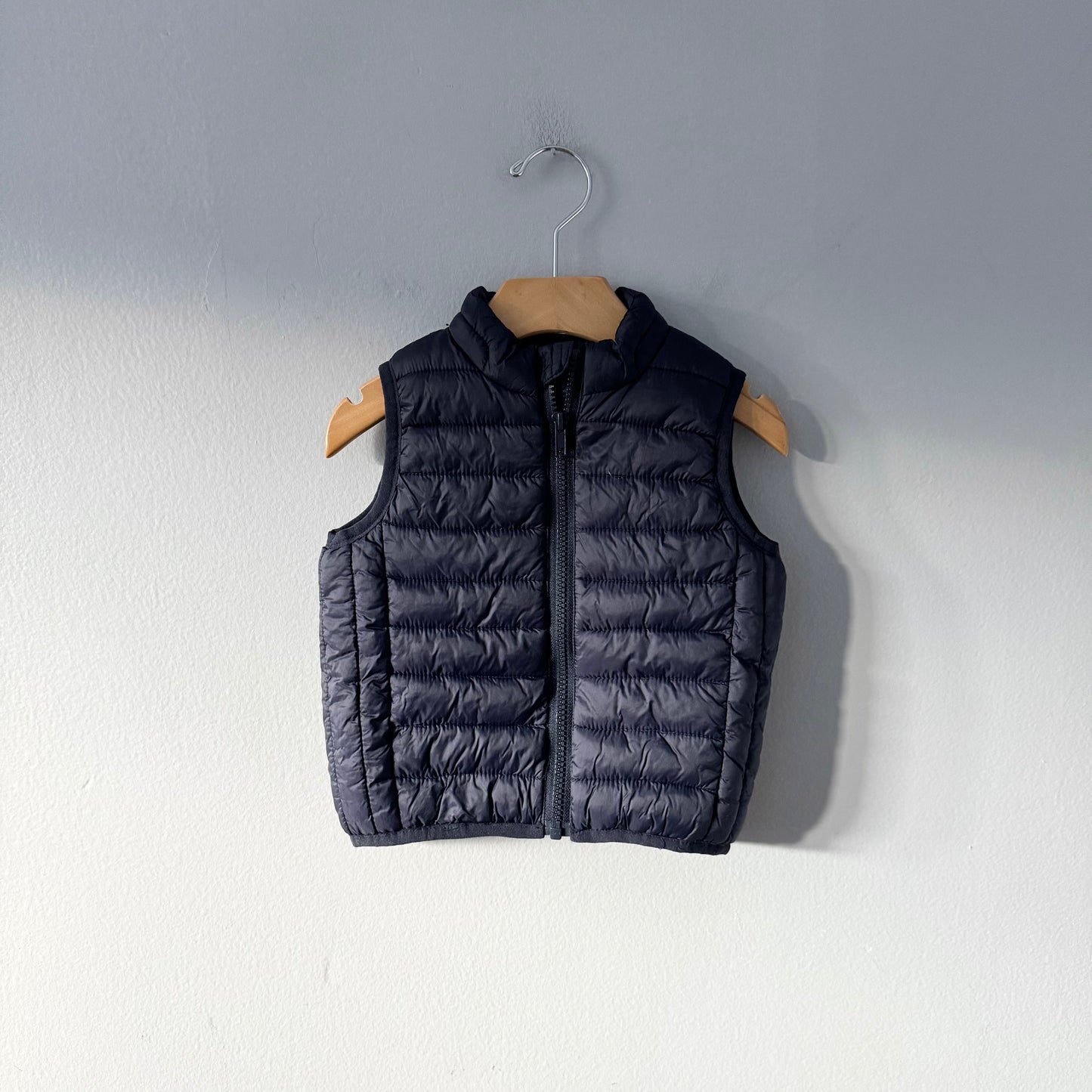 Bout chou / Navy puffer vest / 18M
