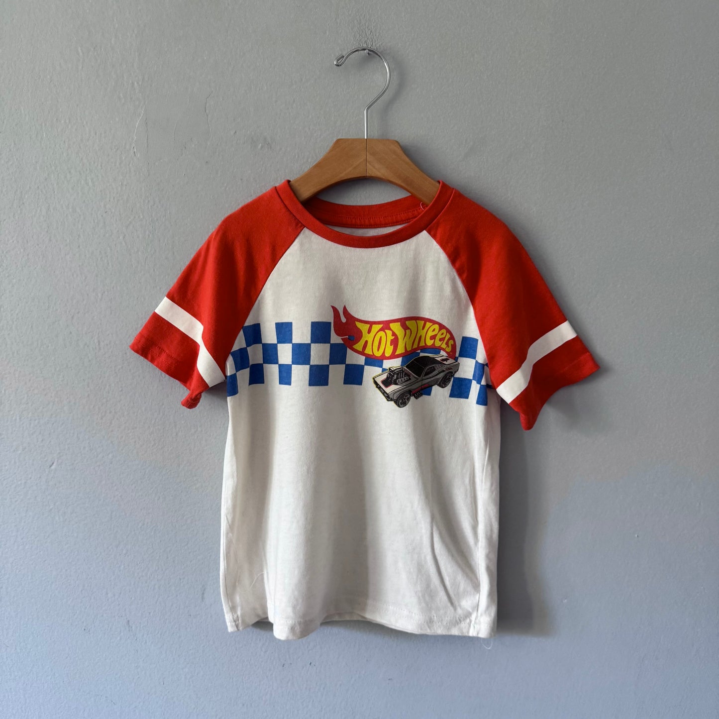 Hotwheels / Red white T-shirt / 4-5Y