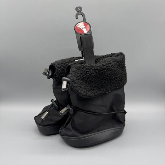 Stonz / Snow Boots / Size Large (Age 1 - 2.5 years) - New with tag