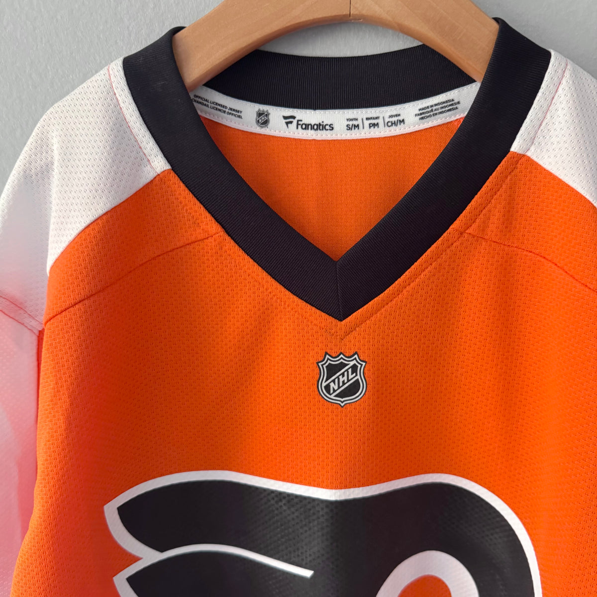 NHL / Philadelphia jersey / Youth S/M - New with tag