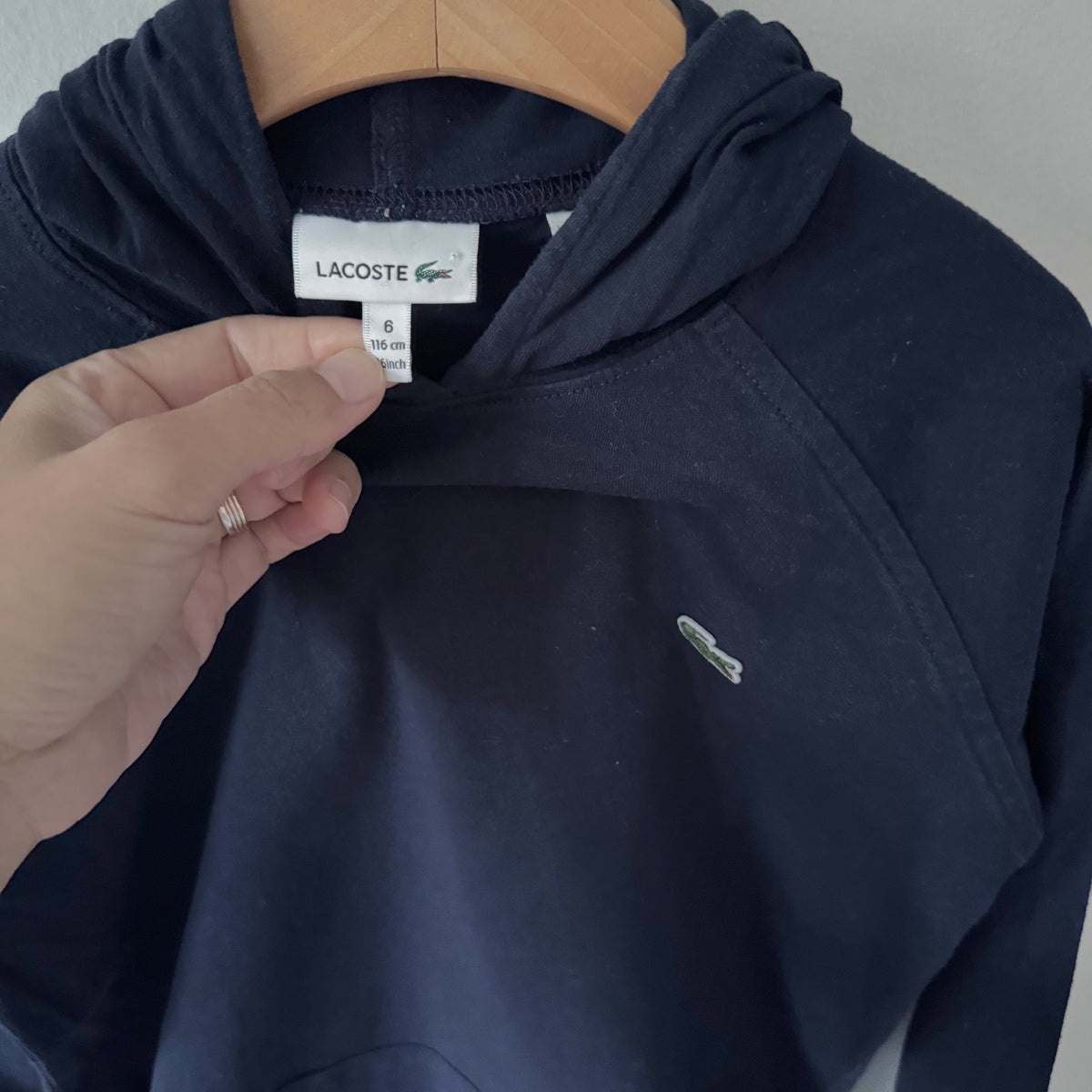Lacoste / Navy long sleeve with hood / 6Y