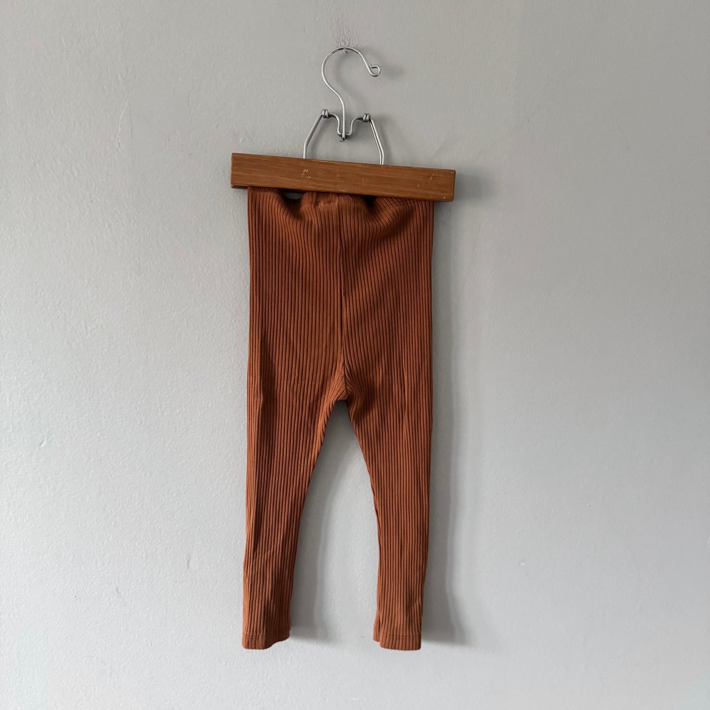 Sans marque / Legging côtelé marron / 2-3 ans