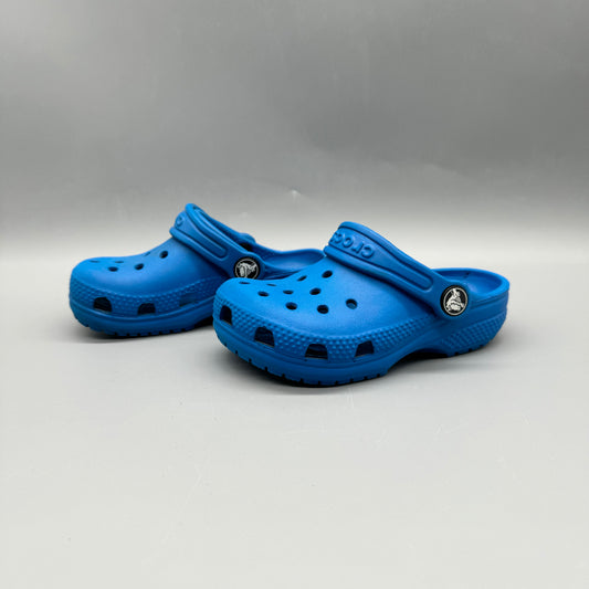 Crocs / Sandals / US8