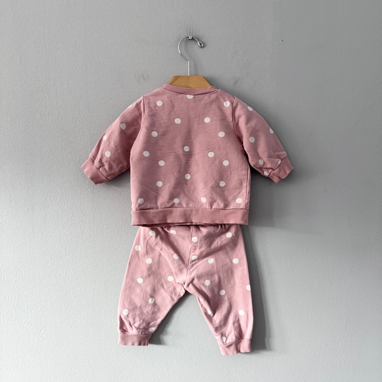 H&M / Pink x dots crew set	/ 4-6M