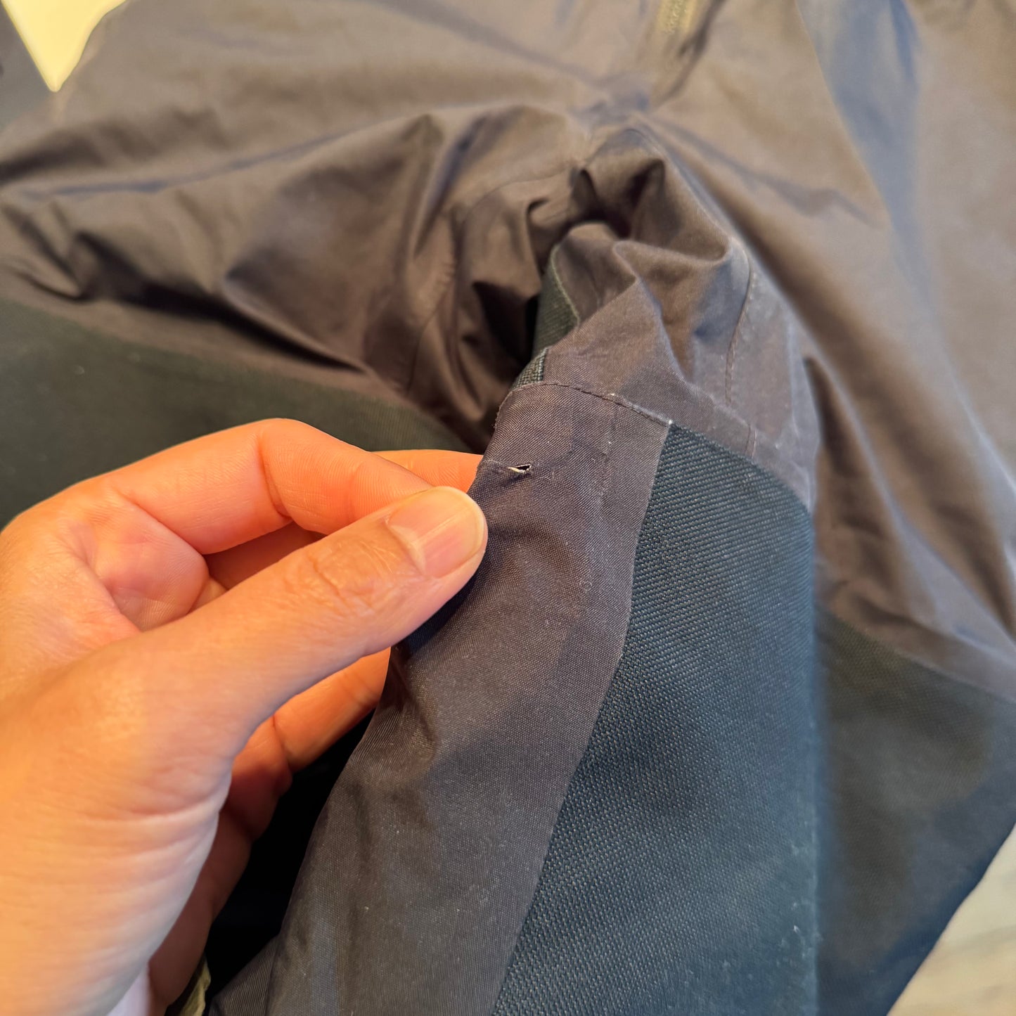 Columbia / Black snow pants / 4T