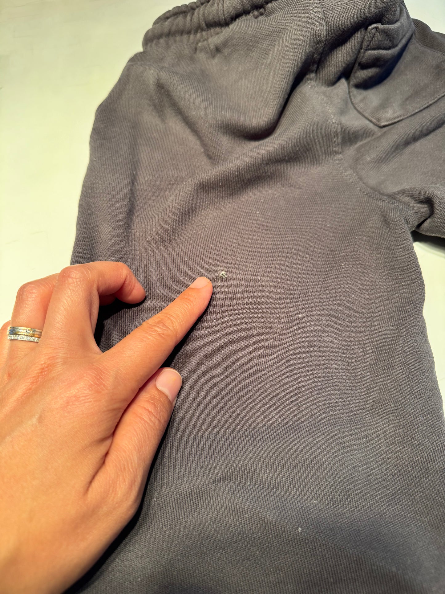 Zara / Dark grey sweatpants / 2Y